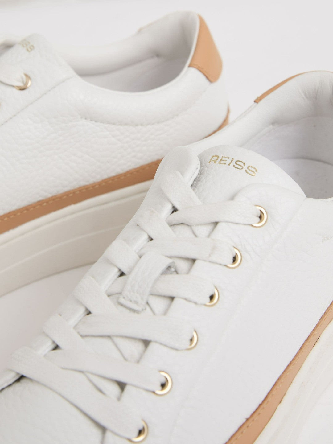 Reiss Grained Leather Platform Trainers in Camel/White