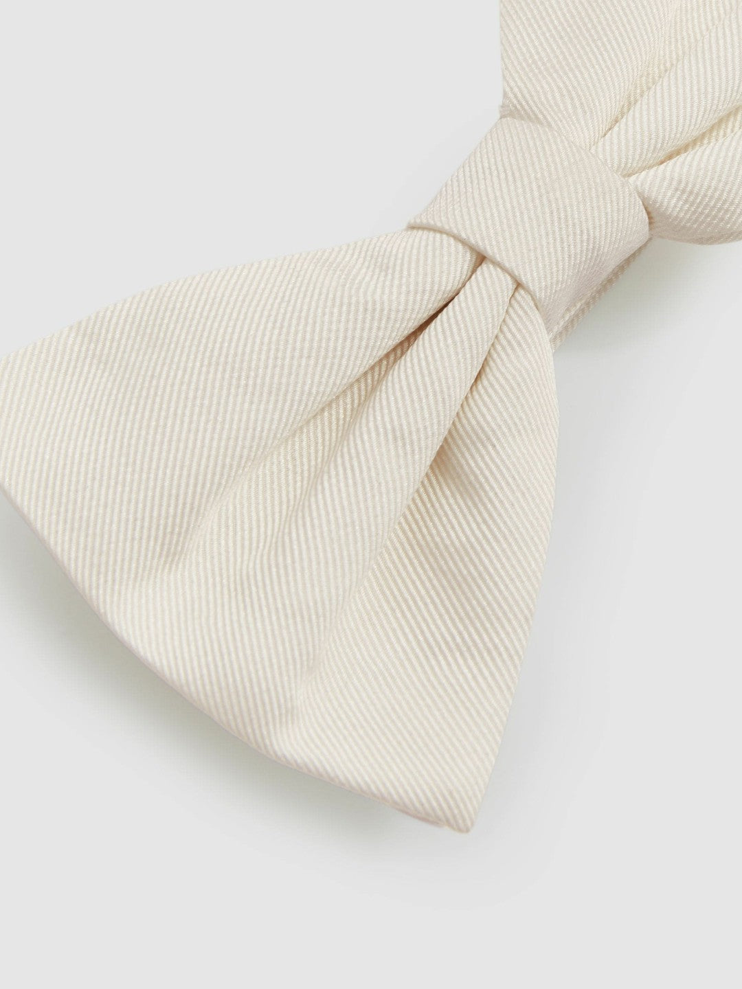 Reiss Grosgrain Silk Bow Tie in Ivory