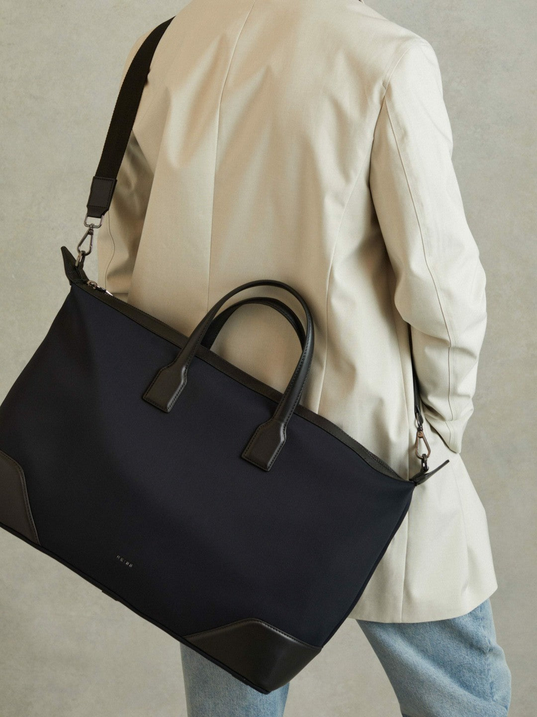 Reiss Neoprene Holdall in Dark Navy