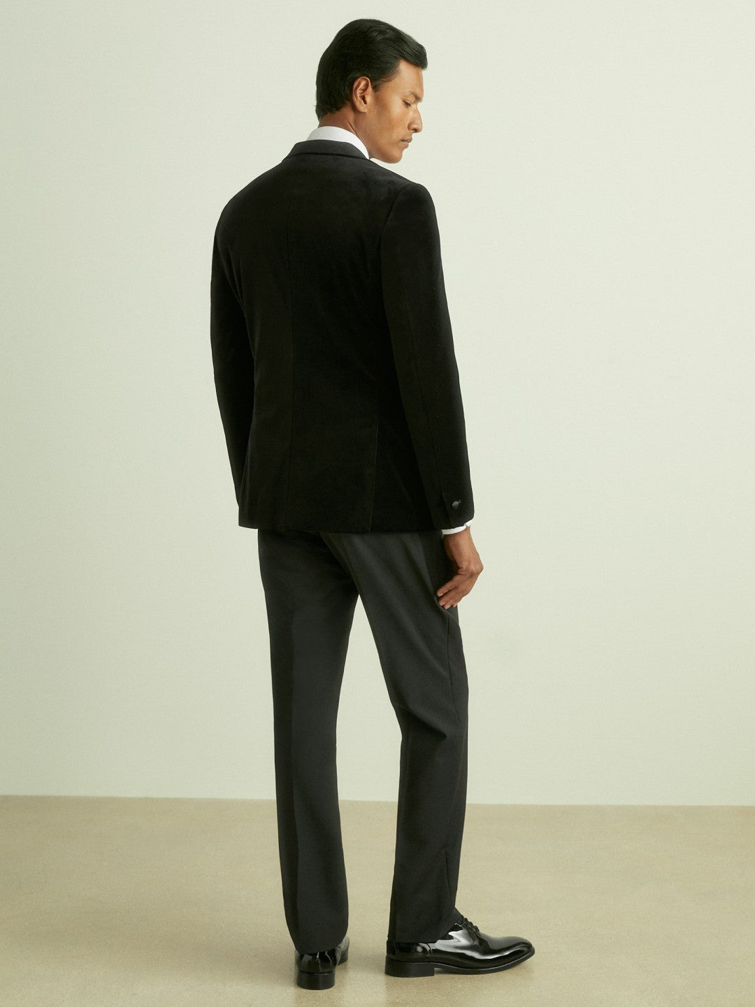 Reiss Velvet Single Breasted Slim Fit Jacket in Black
