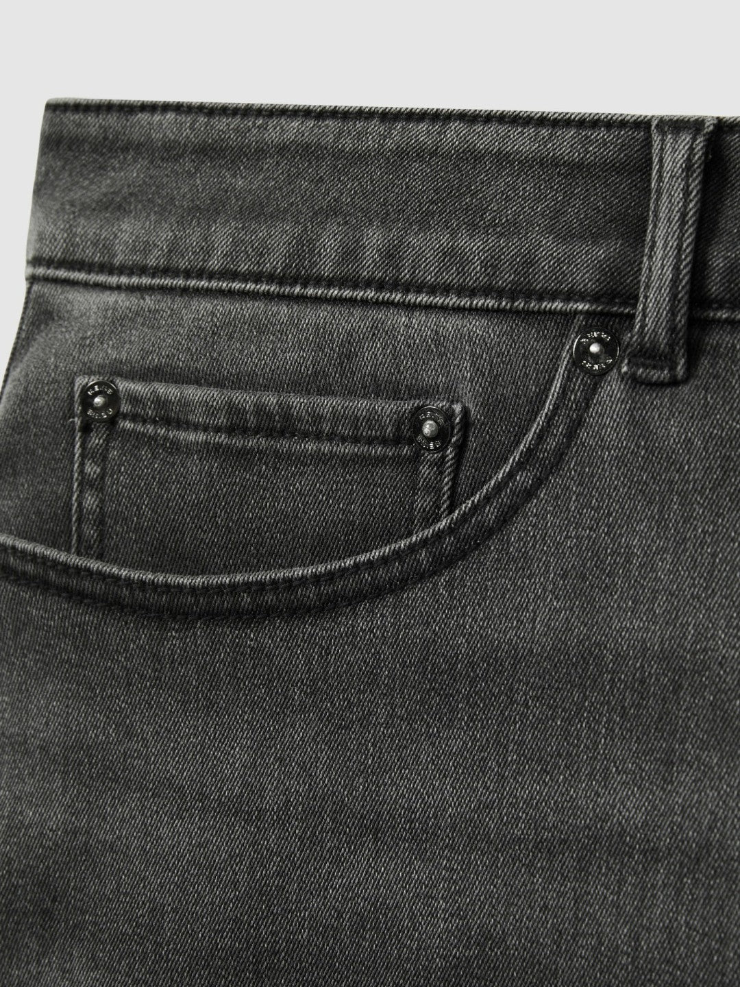 Reiss Relaxed-Fit Cropped Jeans in Washed Black