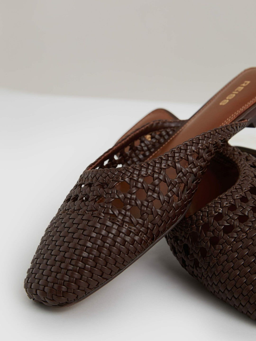 Reiss Woven Slip-On Mules in Chocolate