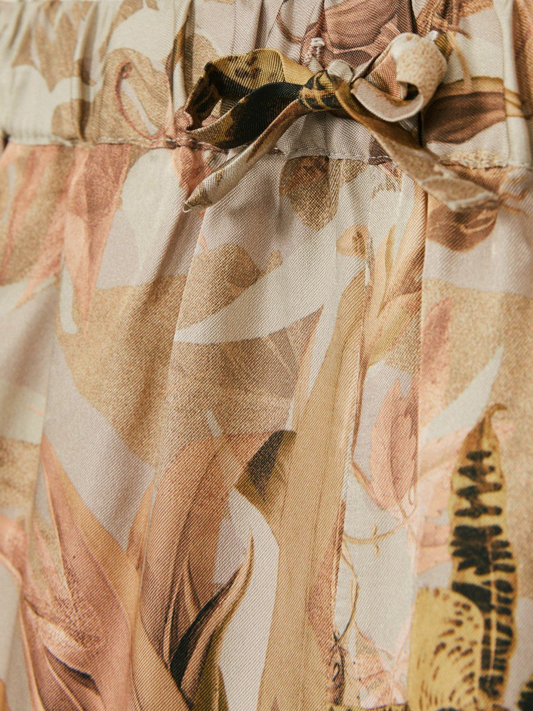 Reiss 9-13 yrs | NYBG Satin Floral-Print Shorts in Khaki