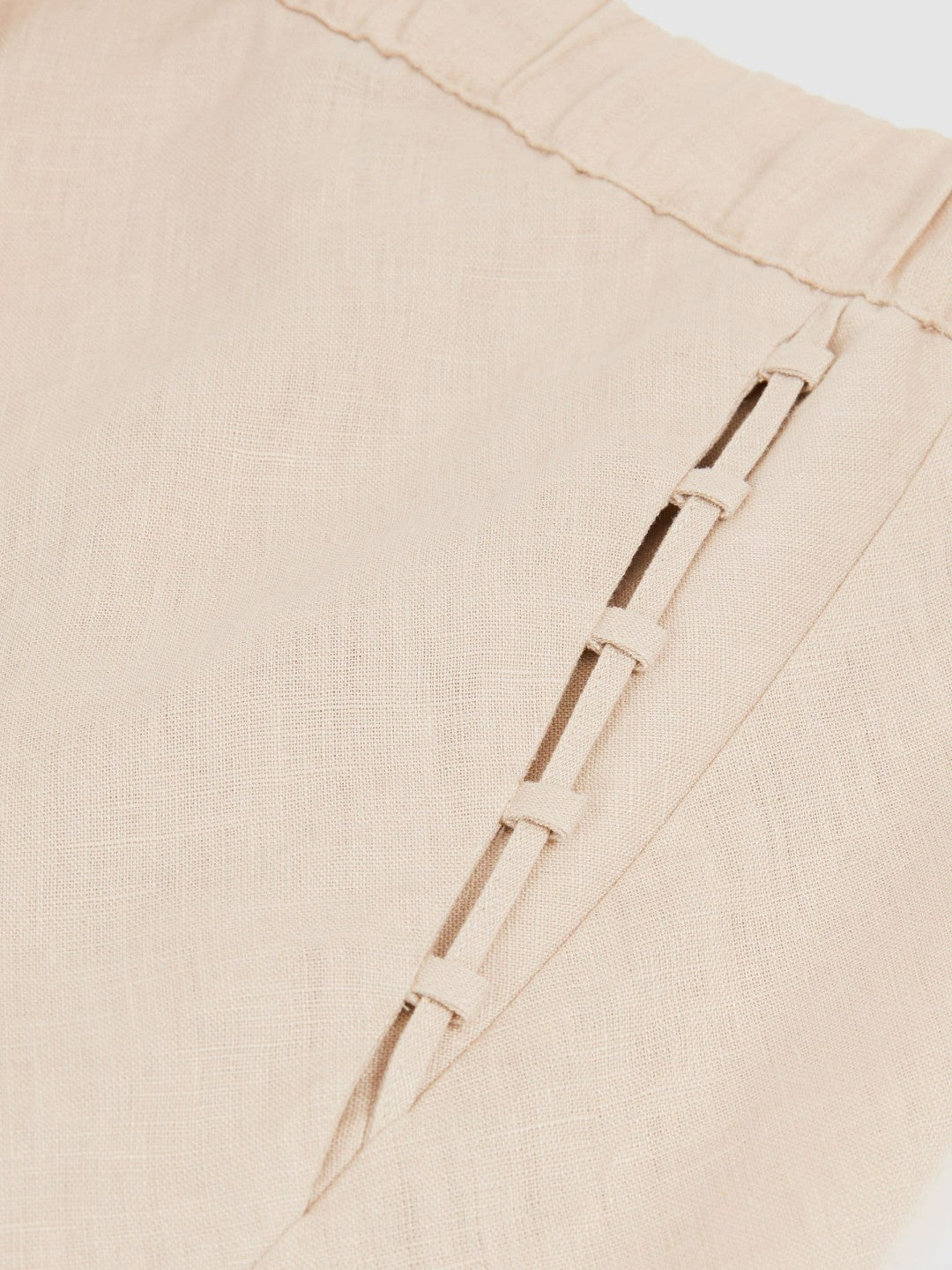 Reiss Value - Slip Midi Skirt in Neutral