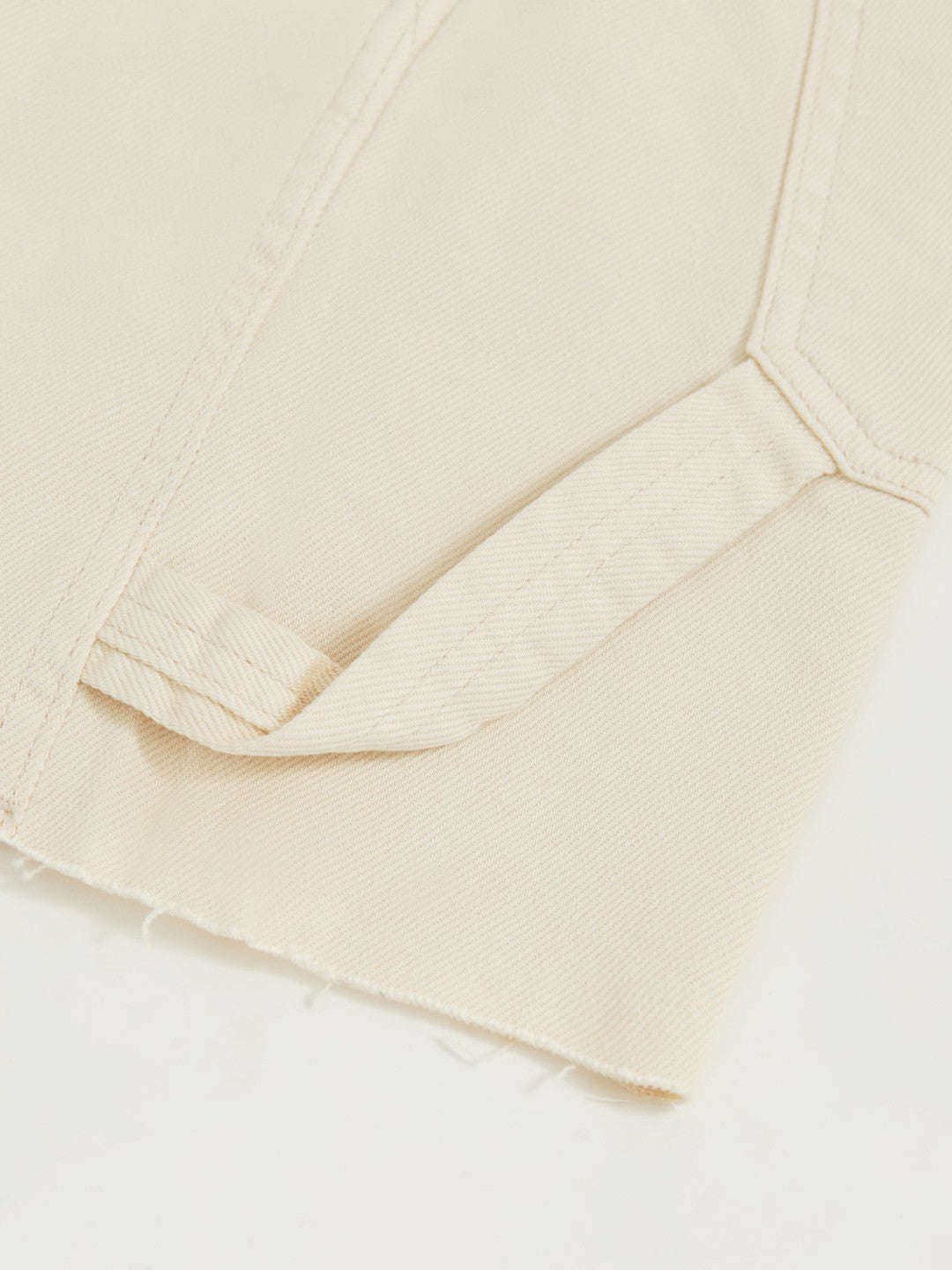 Reiss Deal - 90S Long Shorts in Ecru