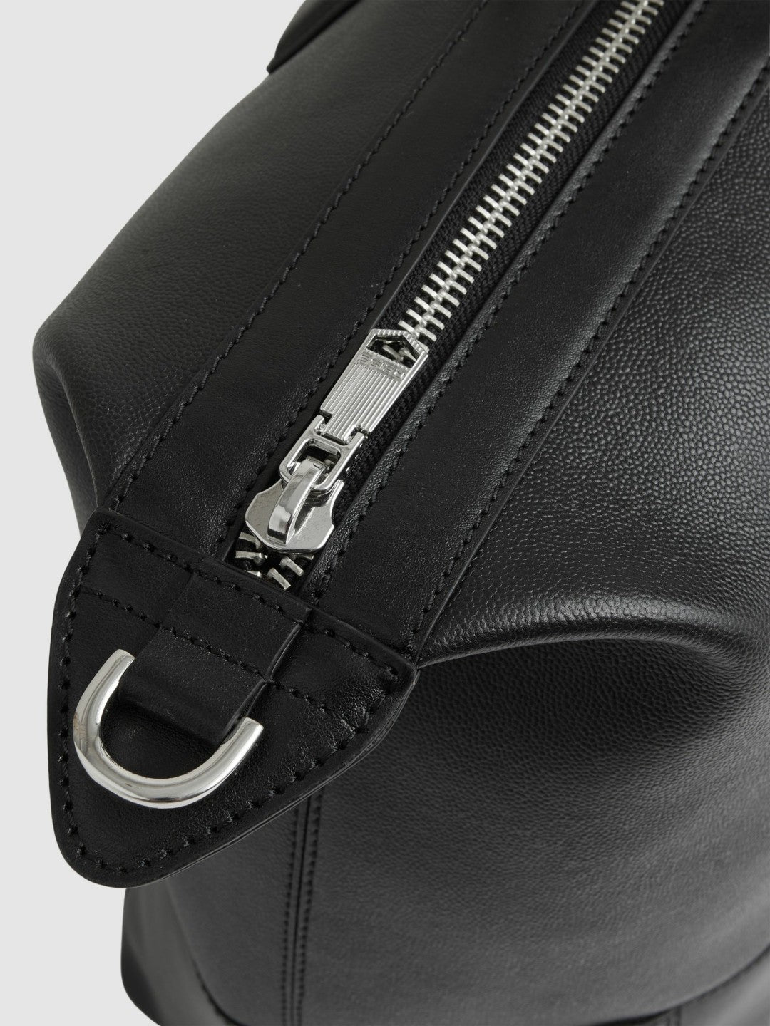 Reiss Micro-Grain Leather Holdall in Black