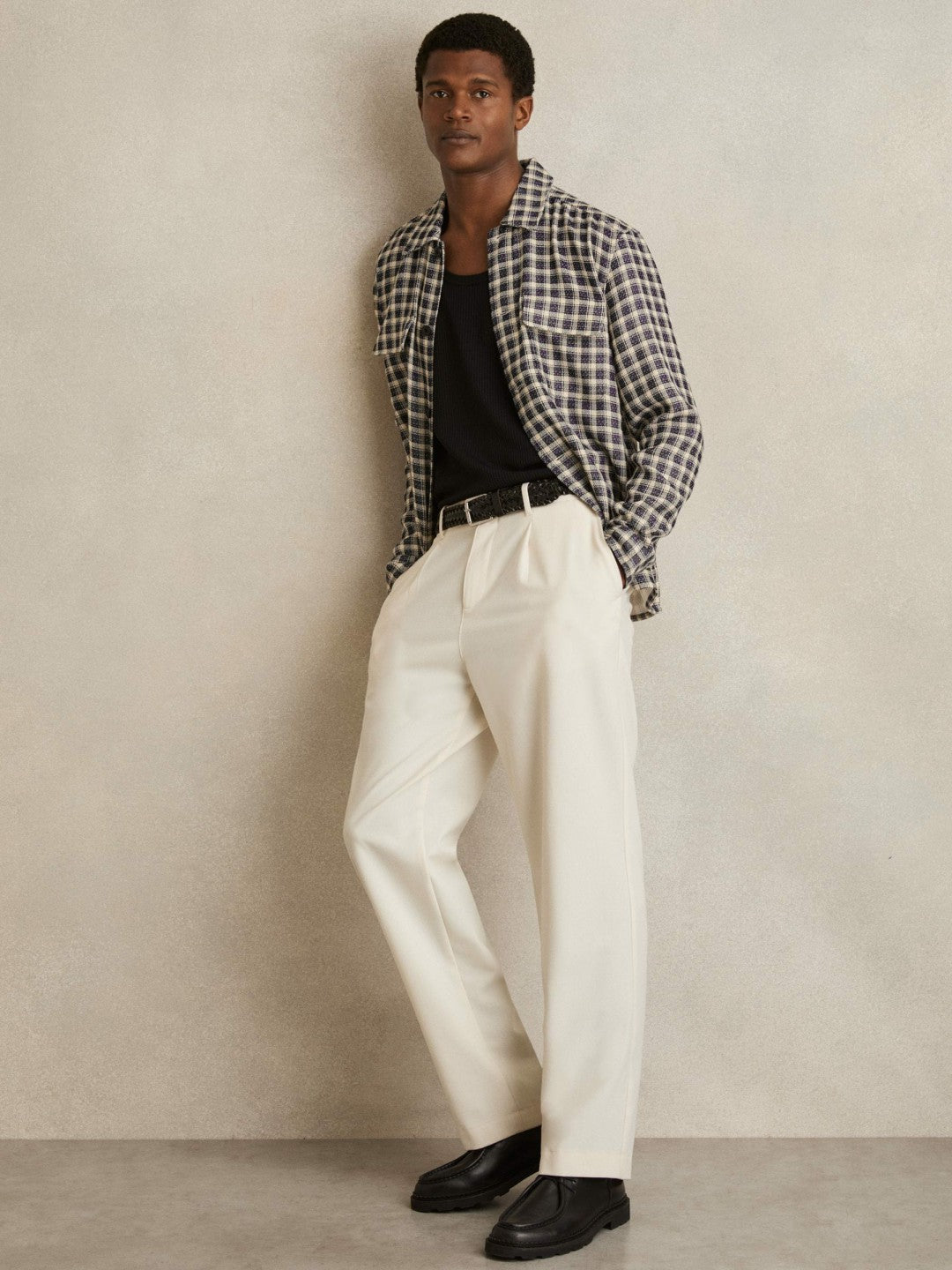Reiss Woven Check Twin Pocket Overshirt in Navy/White