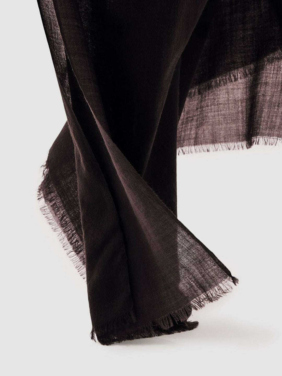 Reiss Wool-Cashmere Lightweight Scarf in Burgundy
