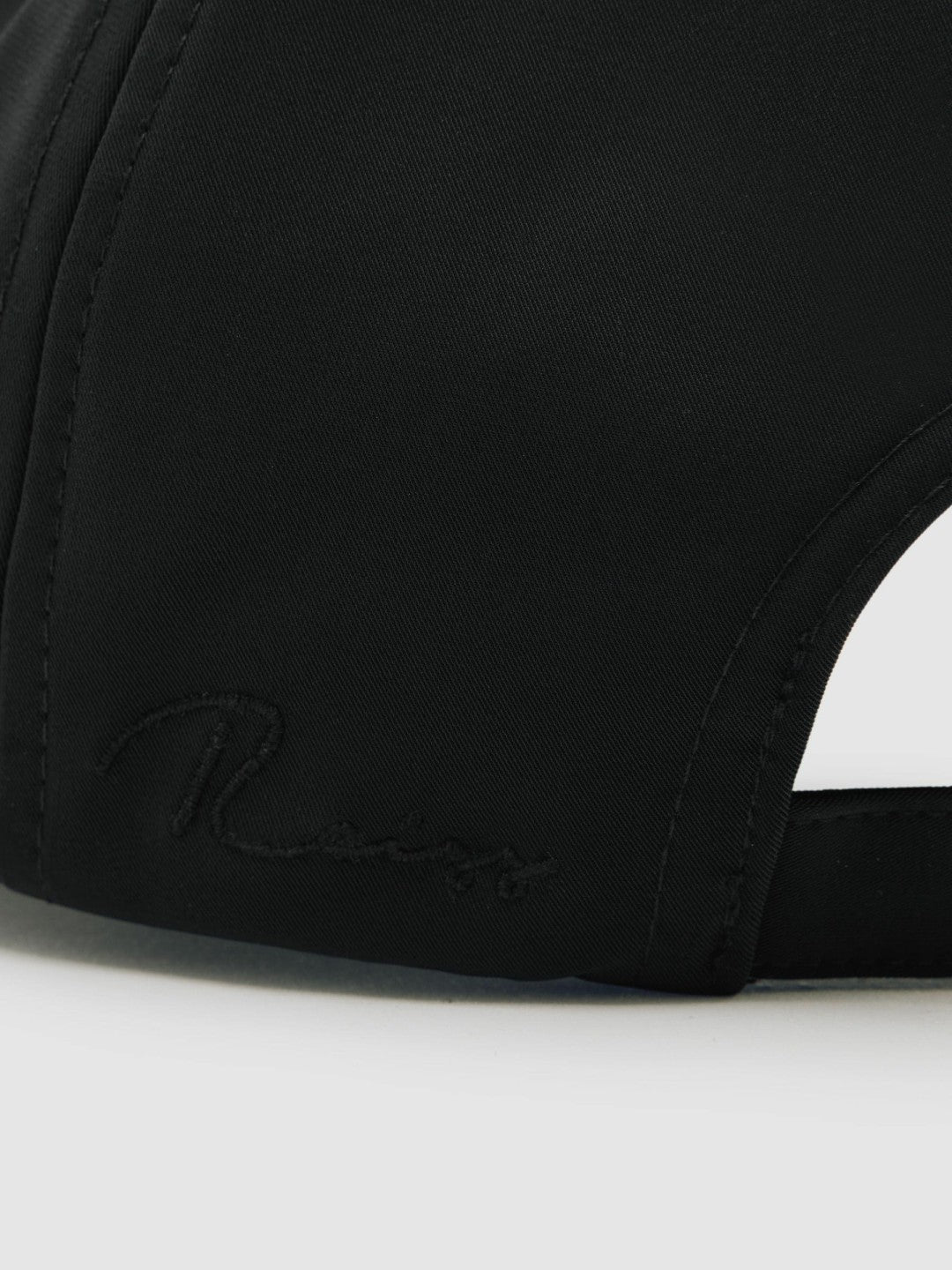 Reiss Deal - Embroidered Logo Tech Baseball Cap in Black