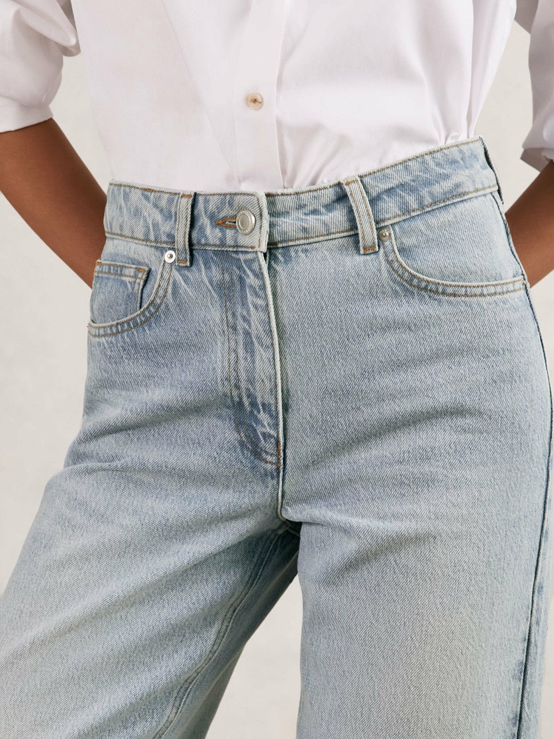 Reiss Petite Mid-Rise Straight-Leg Jeans in Pale Blue
