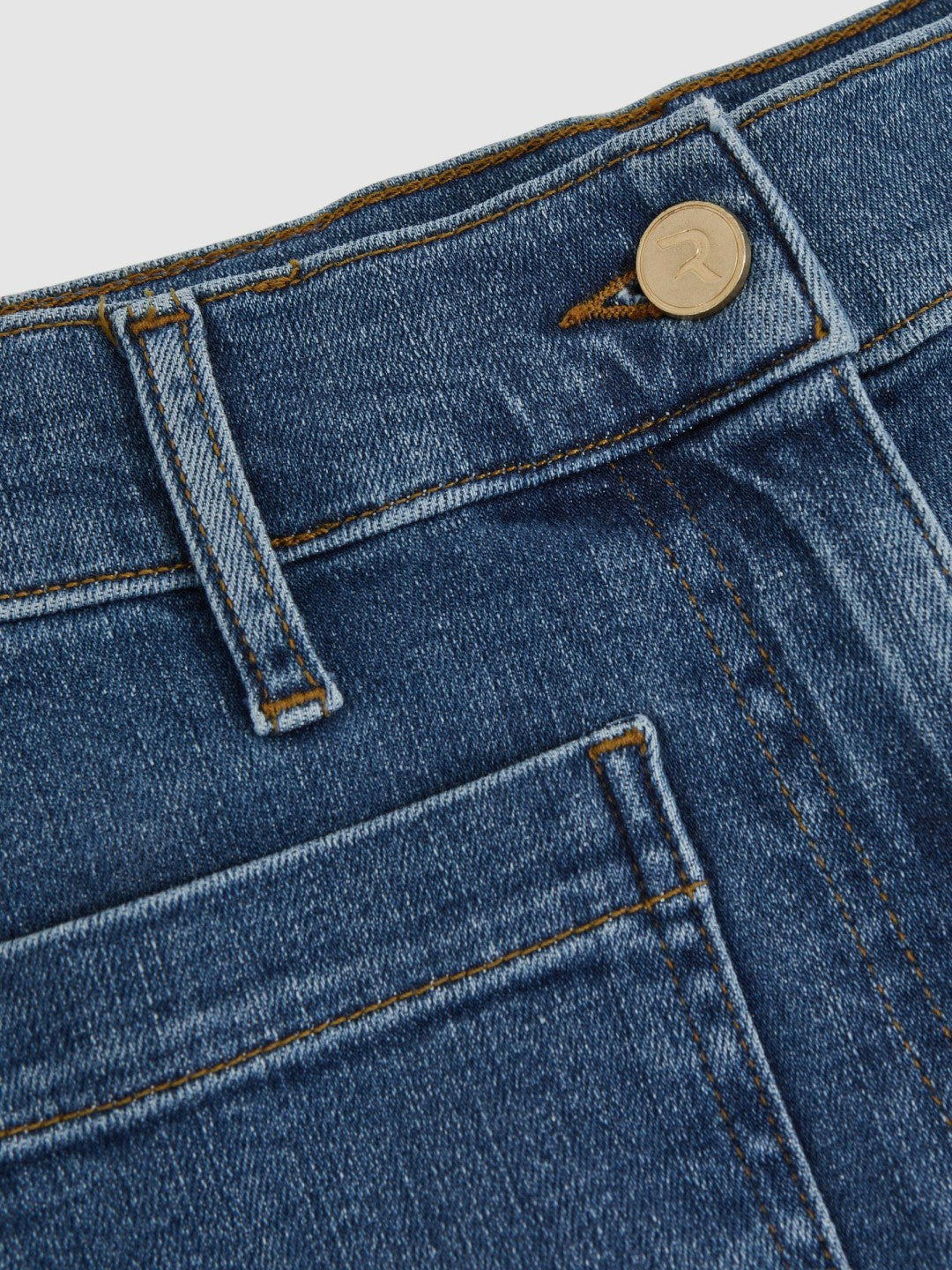 Reiss Petite Patch Pocket Wide Leg Jeans in Mid Blue