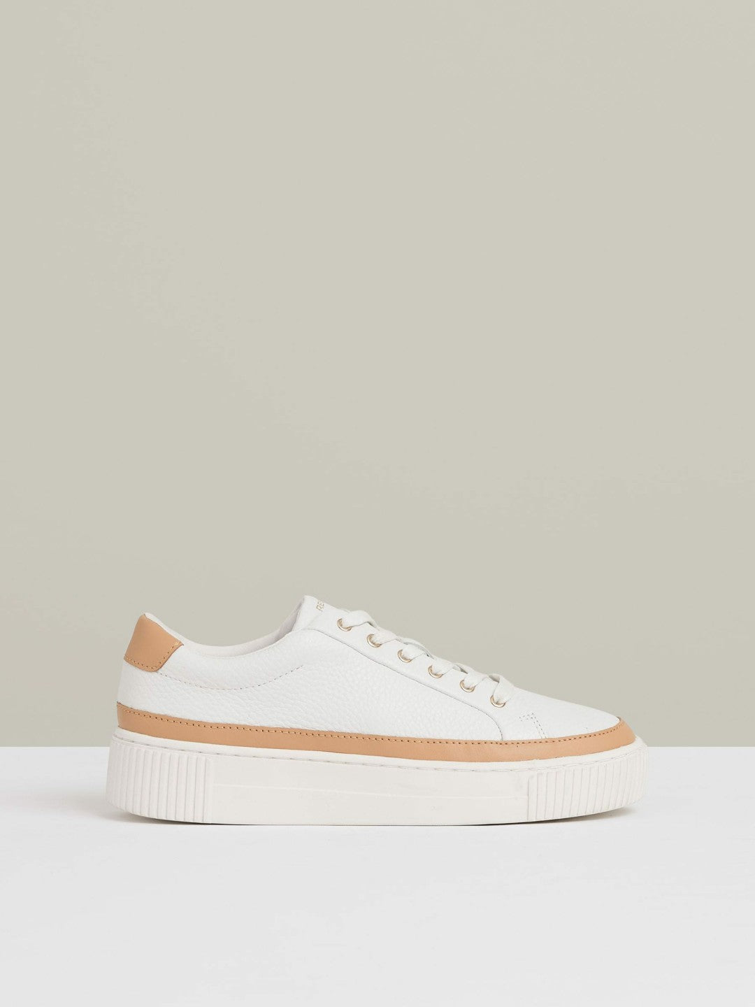 Reiss Featured - Grained Leather Platform Trainers in Camel/White