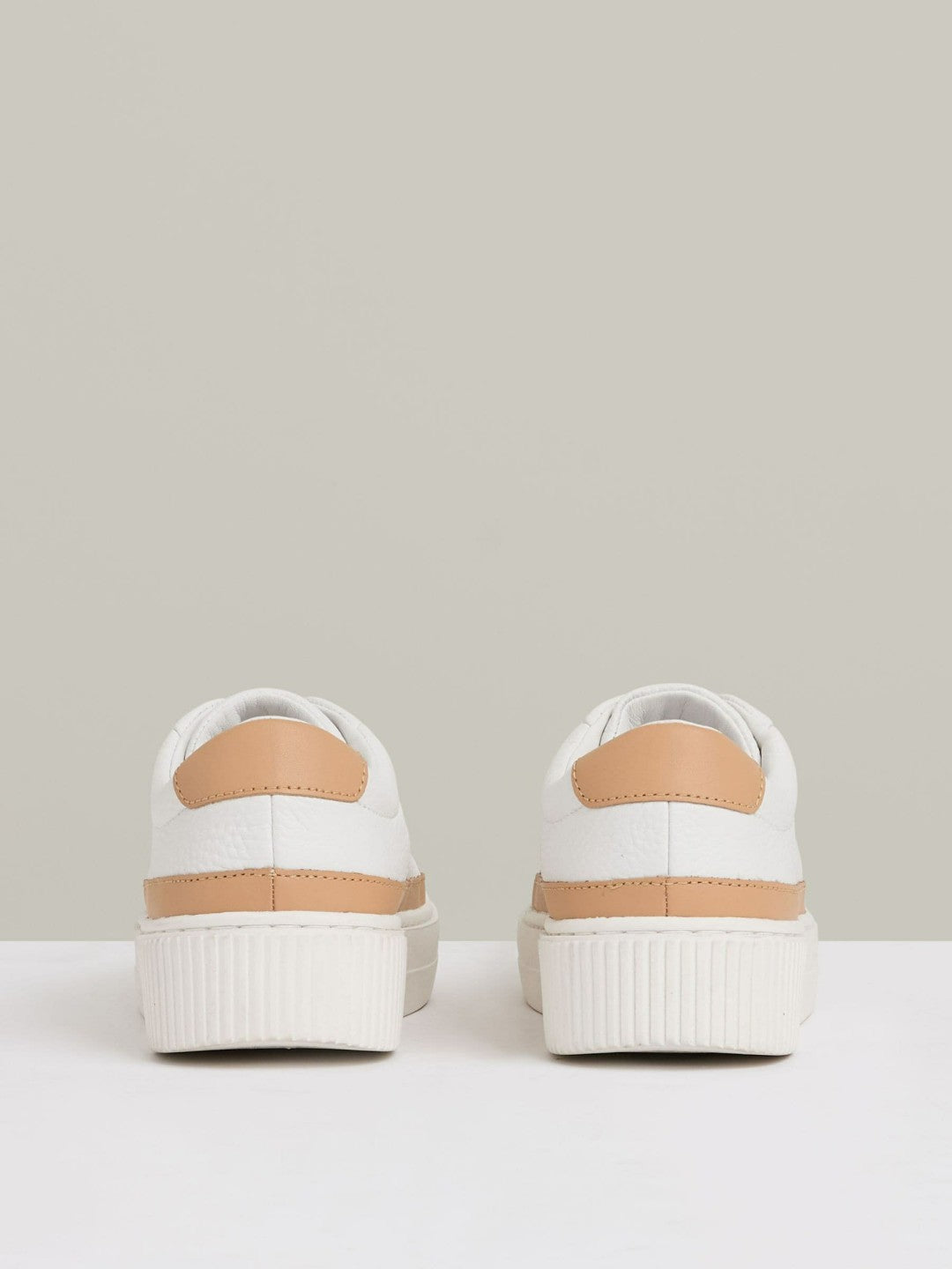 Reiss Featured - Grained Leather Platform Trainers in Camel/White