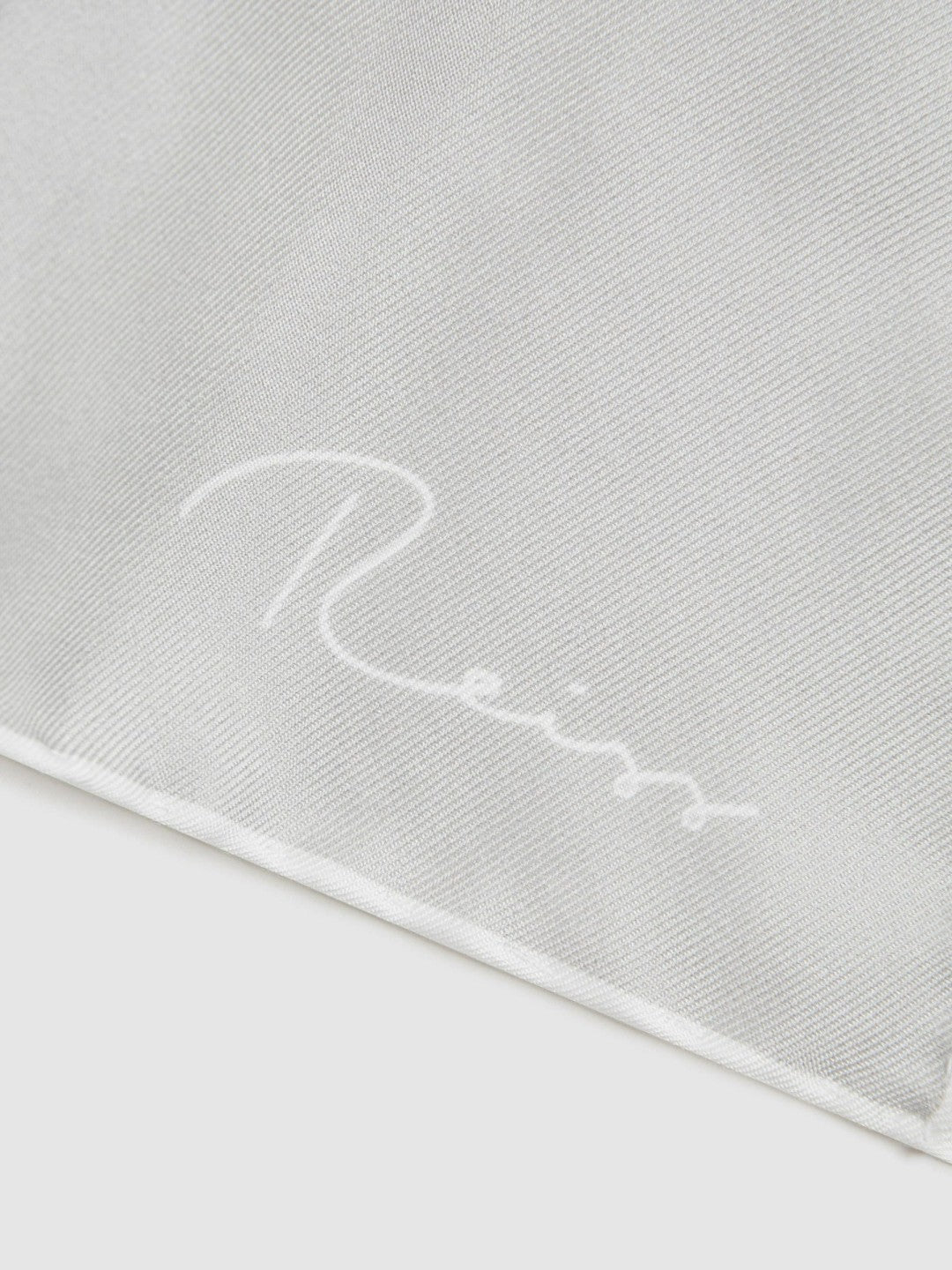 Reiss Offer - Plain Silk Pocket Square in Silver