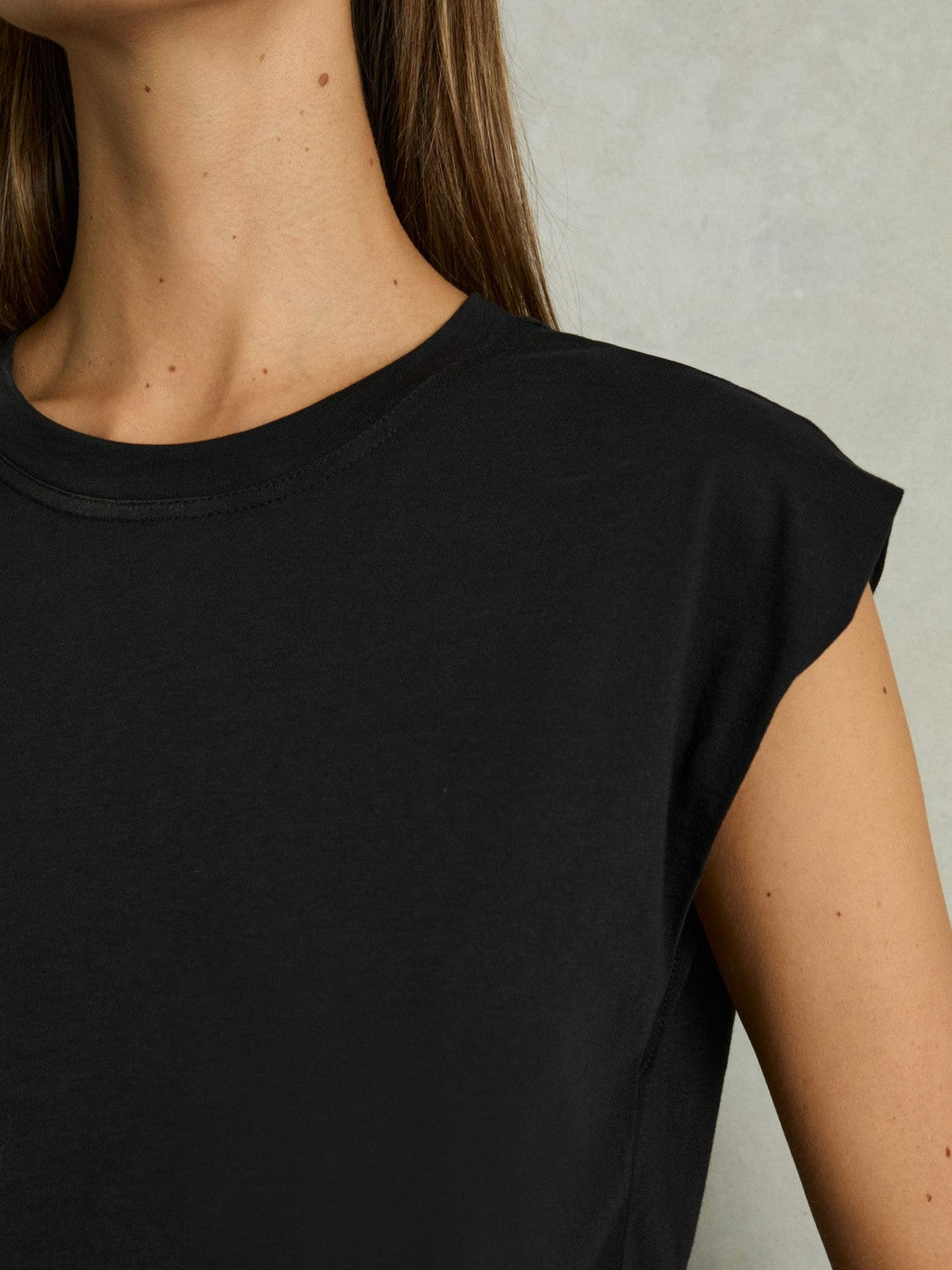Reiss Value - Cotton Capped Sleeve T-Shirt in Black