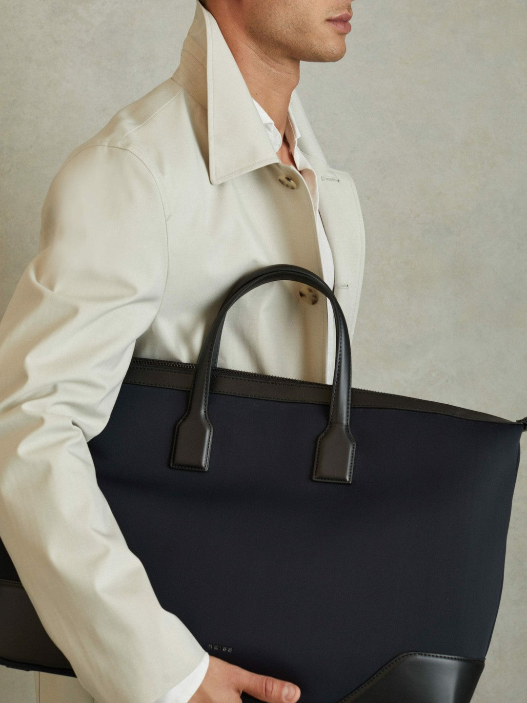 Reiss Popular Choice - Neoprene Holdall in Dark Navy