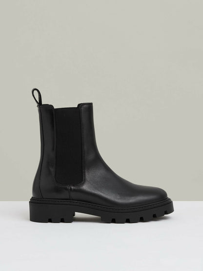 Reiss Affordable - Leather Cleated Sole Chelsea Boots in Black
