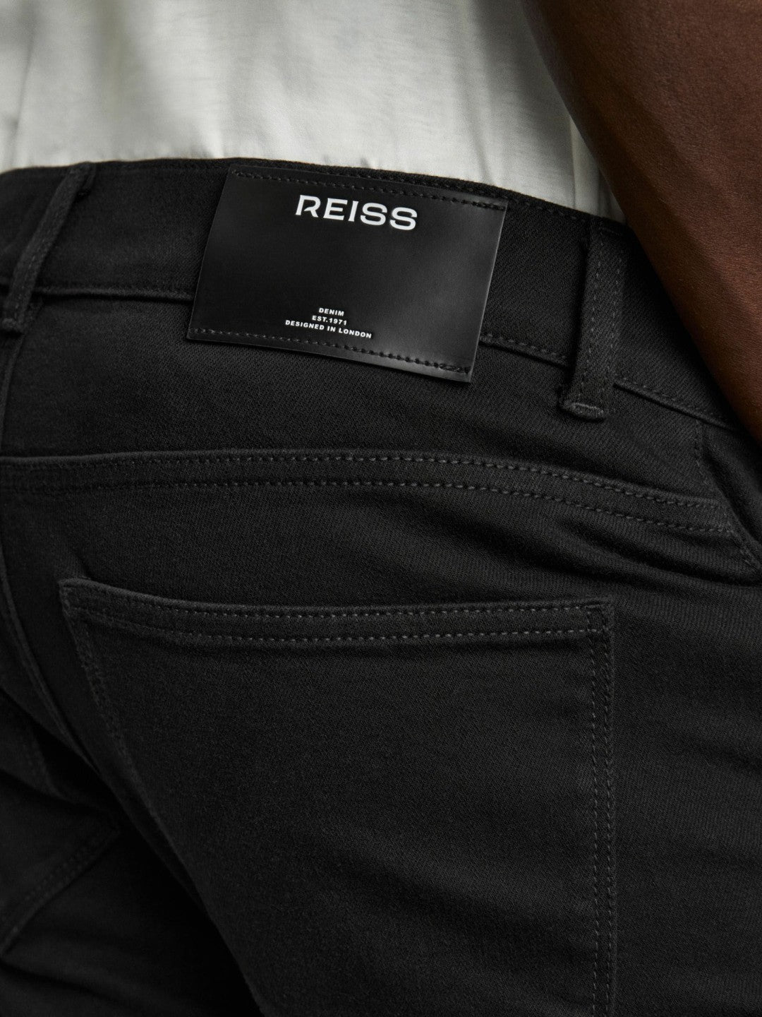 Reiss Affordable - Cotton-Stretch Slim-Fit Jeans in Stay Black