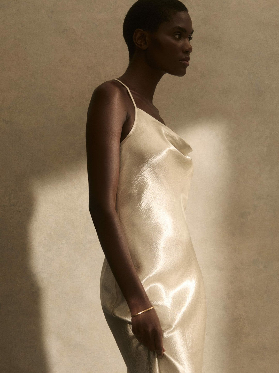 Reiss Affordable - Contour Hinged Cuff in Gold Tone