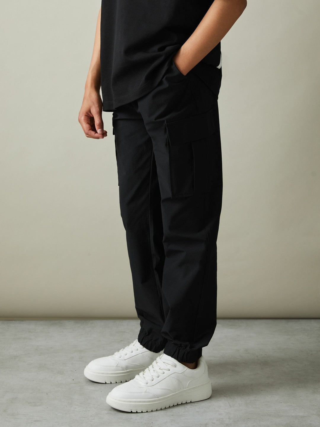 Reiss Value - 9-14 yrs Technical Drawstring Trousers in Black