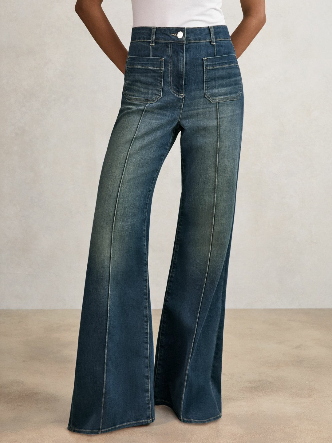 Reiss Popular Choice - Petite Patch-Pocket Flared Jeans in Mid Blue