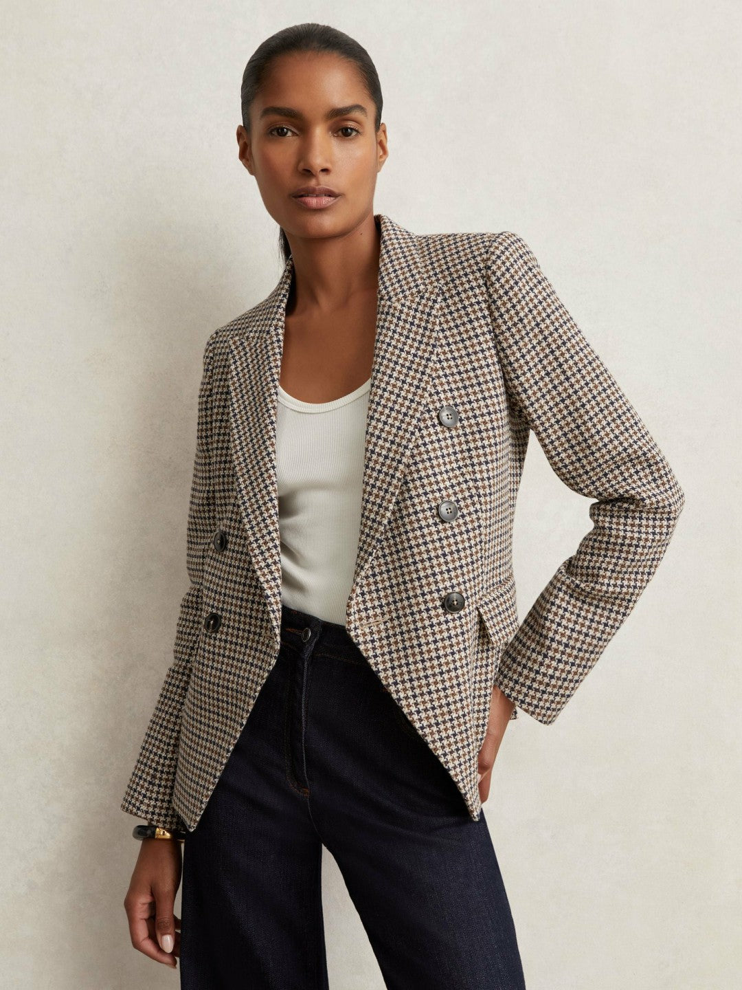 Reiss Featured - Petite Cotton-Linen Double-Breasted Houndstooth-Check Blazer in Navy Neutral Check