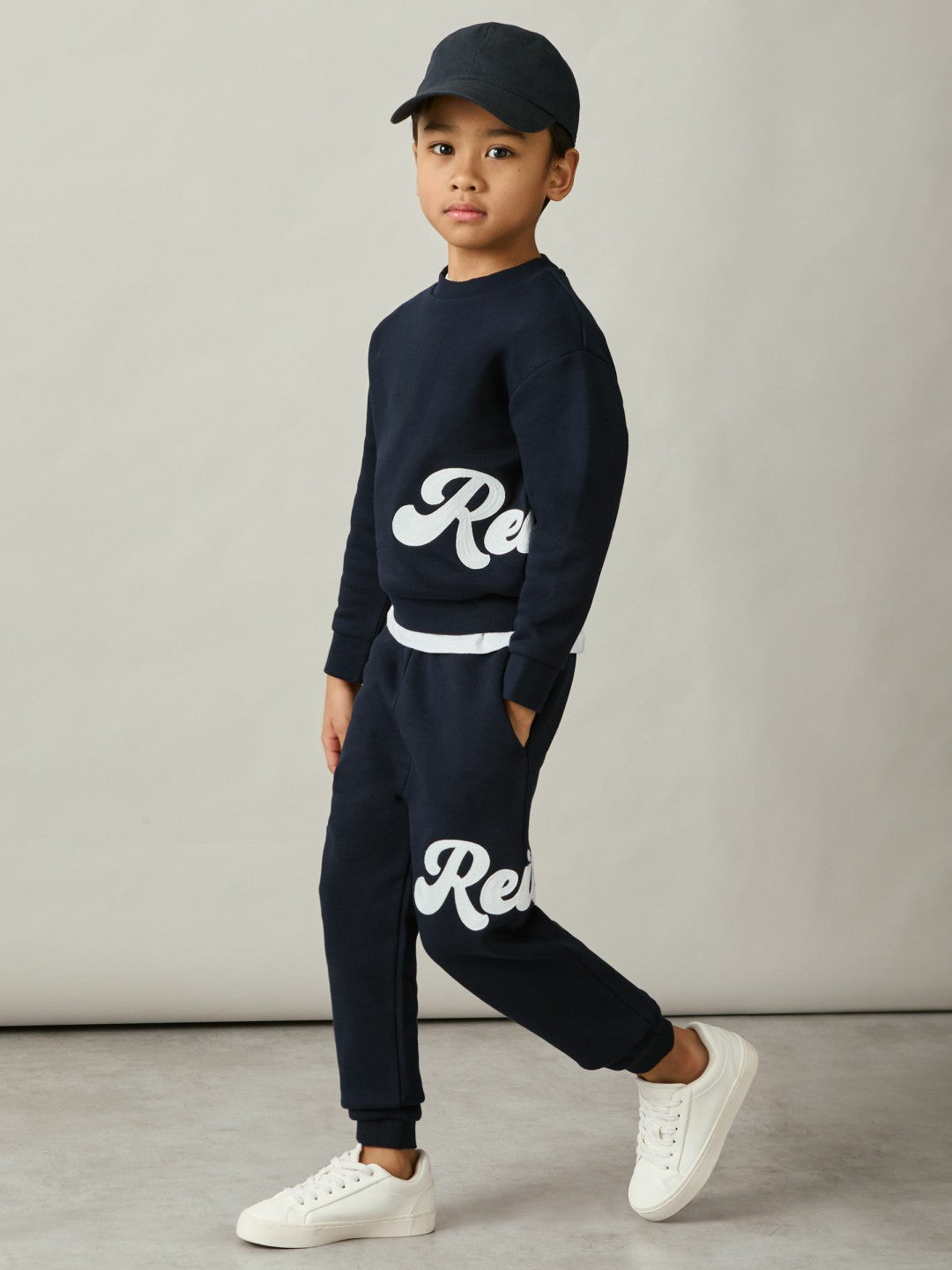 Reiss Affordable - 9-13 yrs Cotton-Blend Logo Script Sweatshirt in Navy