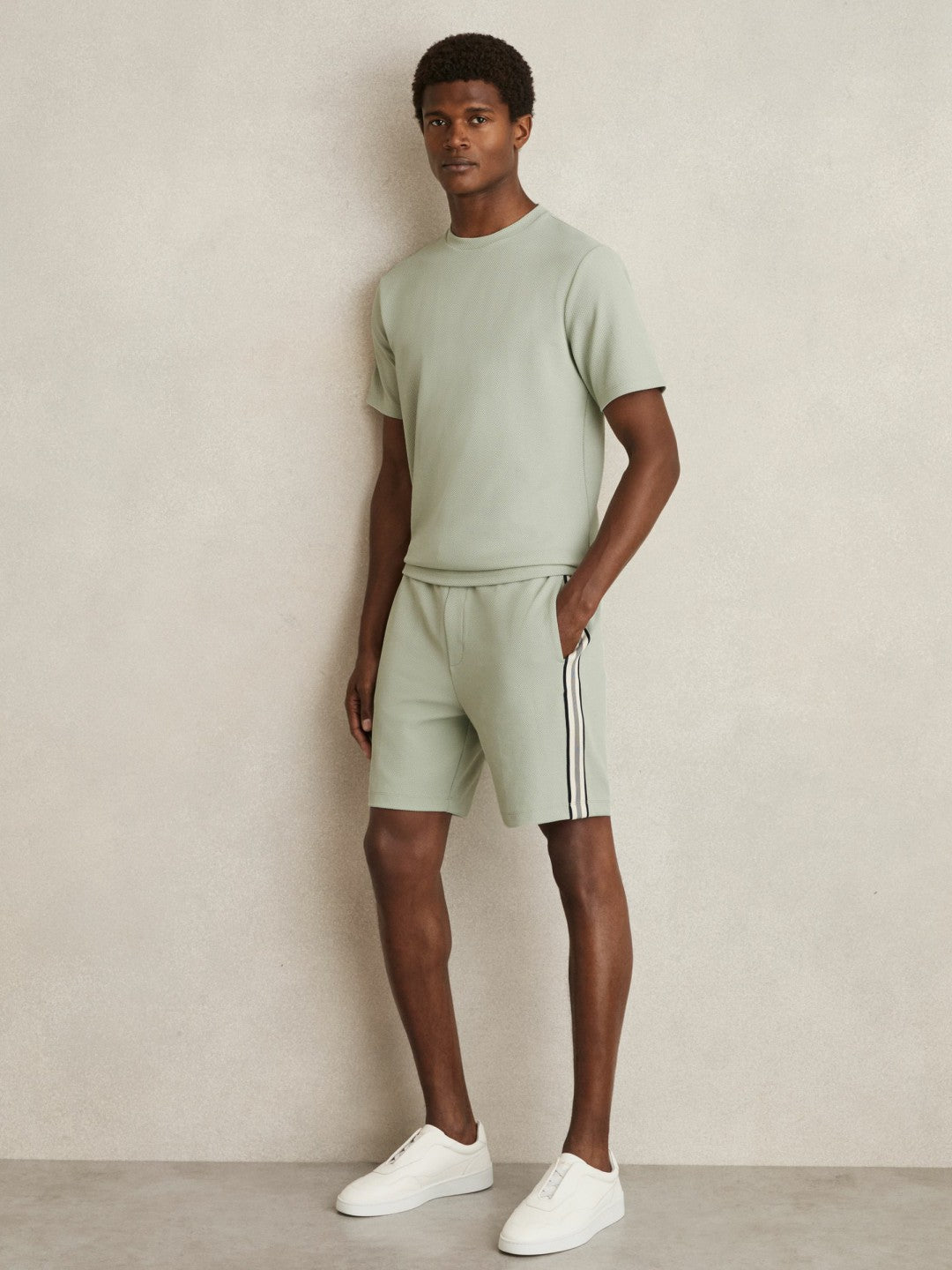 Reiss Offer - Textured Crew-Neck T-Shirt in Sage Green