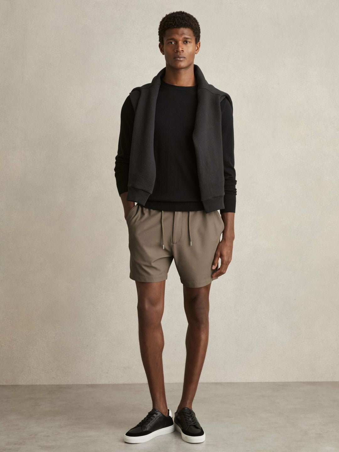 Reiss Value - Textured Drawstring Shorts in Mocha Brown