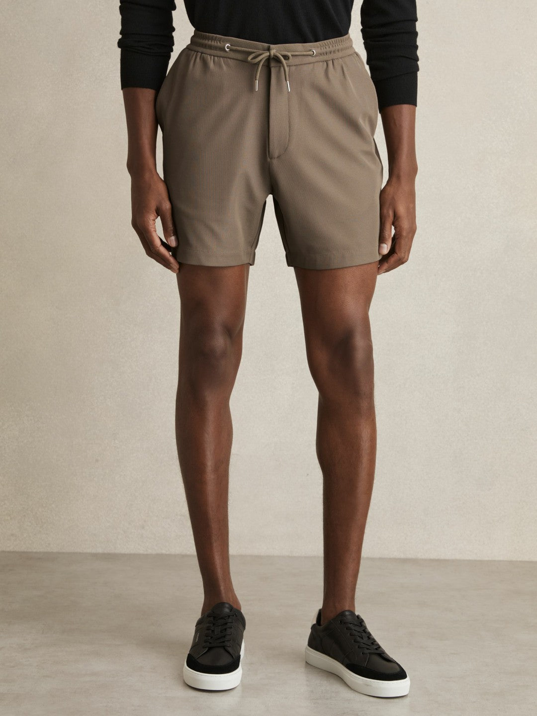 Reiss Value - Textured Drawstring Shorts in Mocha Brown