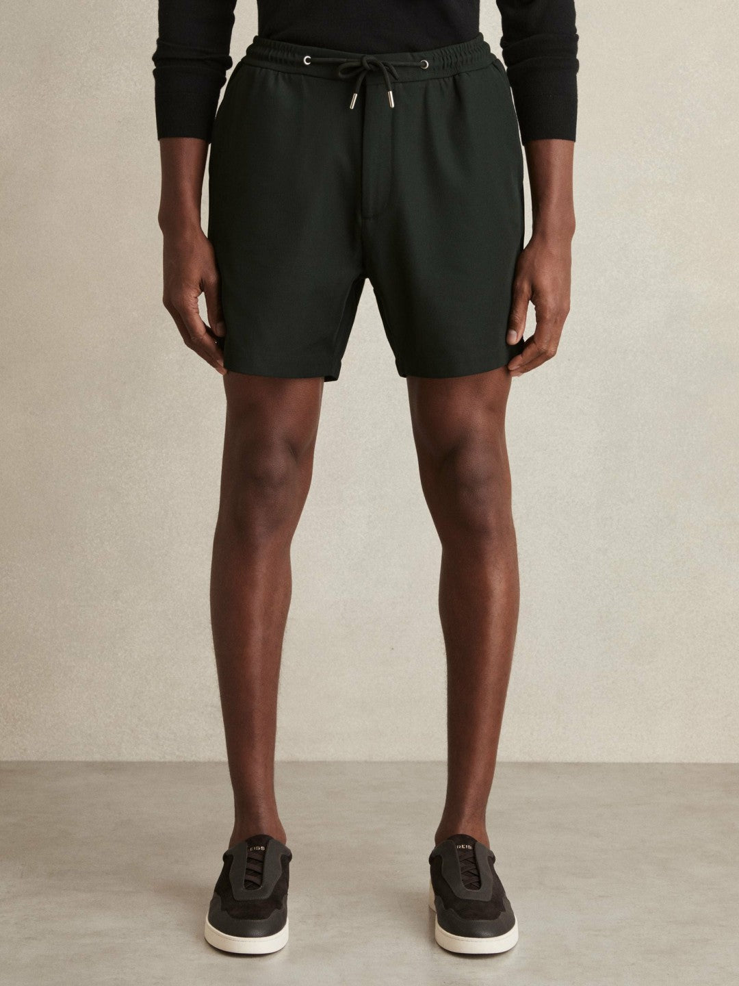 Reiss Featured - Textured Drawstring Shorts in Dark Green
