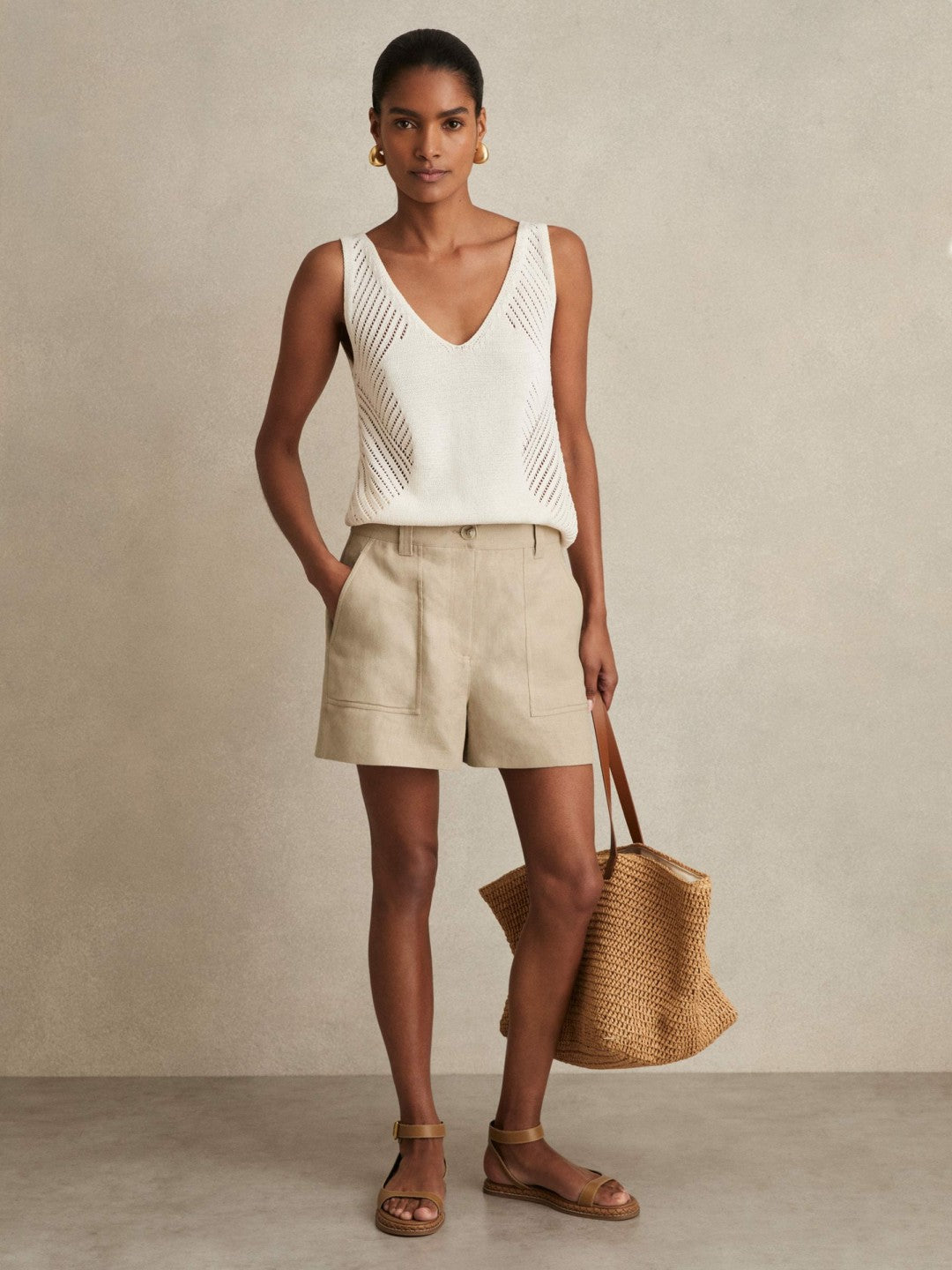 Reiss Value - Linen Shorts in Neutral
