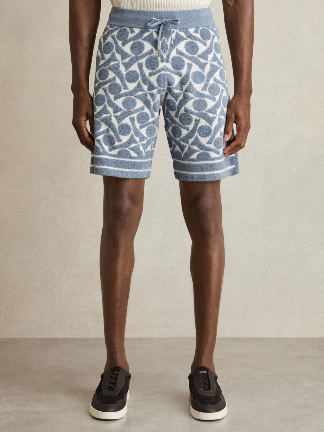 Reiss Featured - Abstract-Pattern Towelling Shorts in Soft Blue/White
