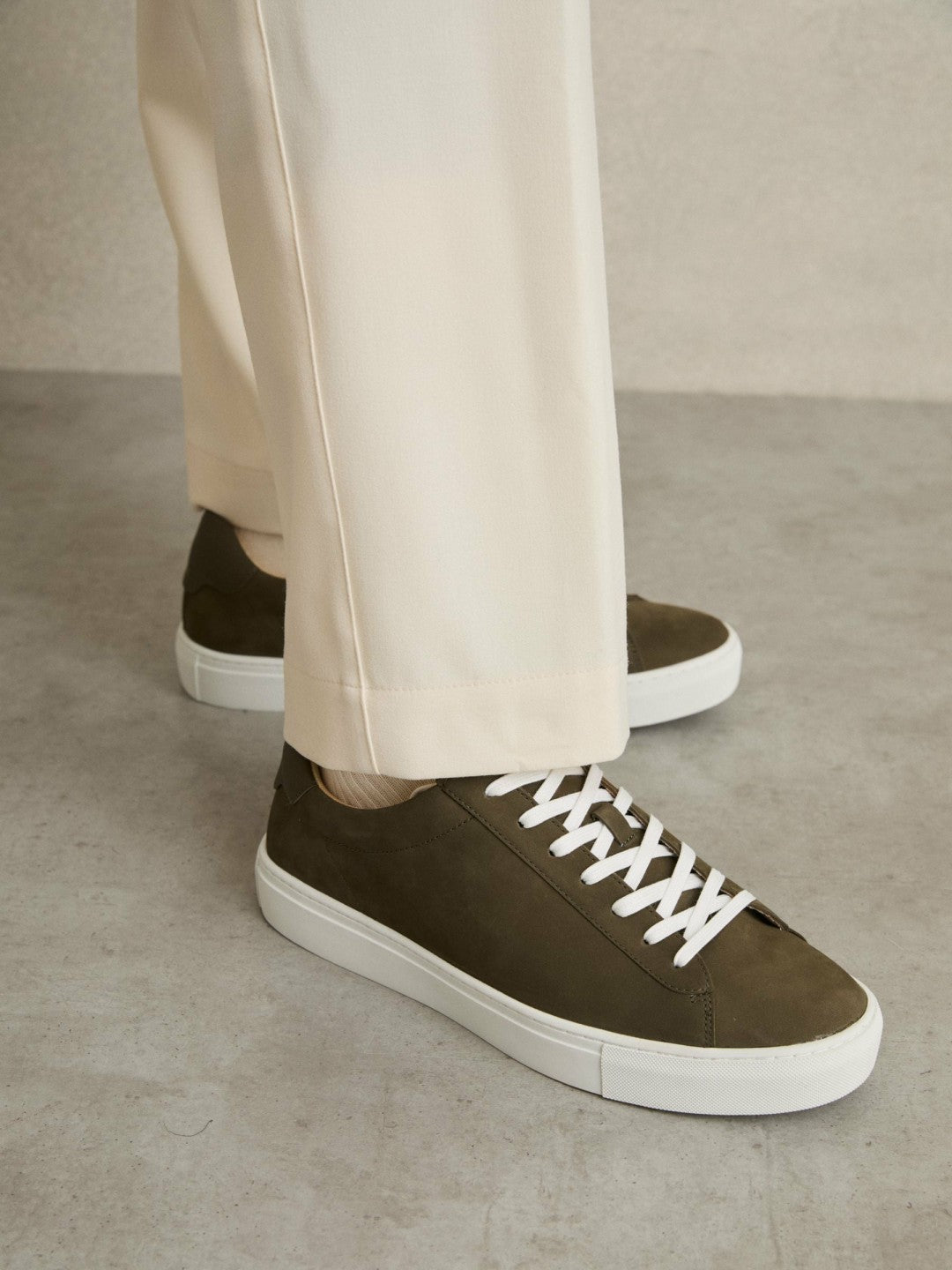 Reiss Affordable - Nubuck-Leather Low-Top Trainers in Olive Green