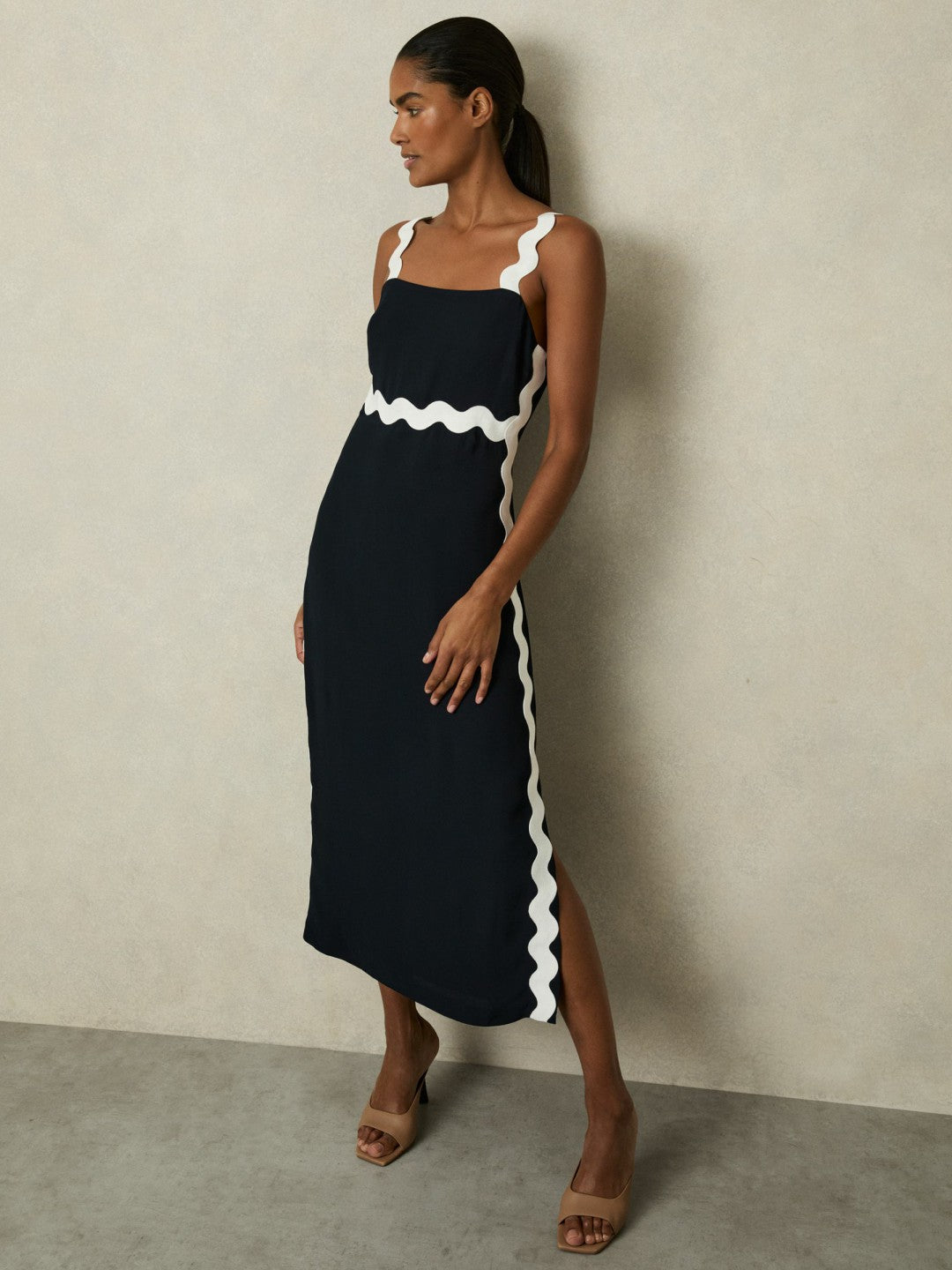 Reiss Wave-Trim Crepe Midi Dress in Navy