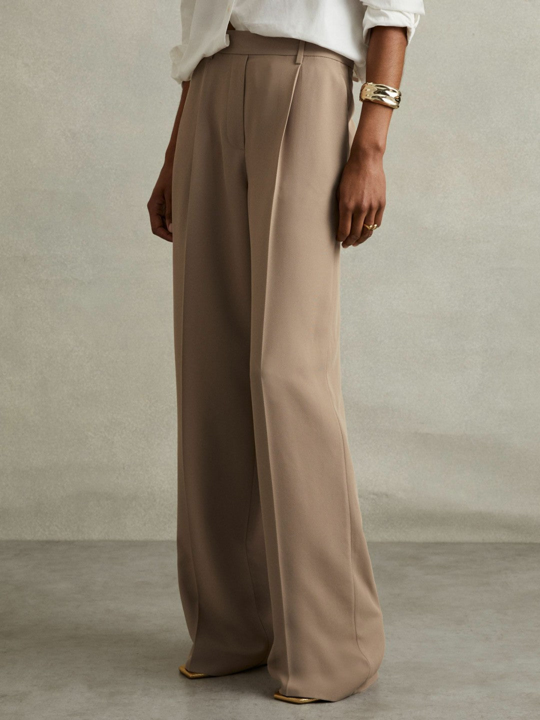 Reiss Petite Elasticated-Waist Wide-Leg Twill Trousers in Mink Neutral