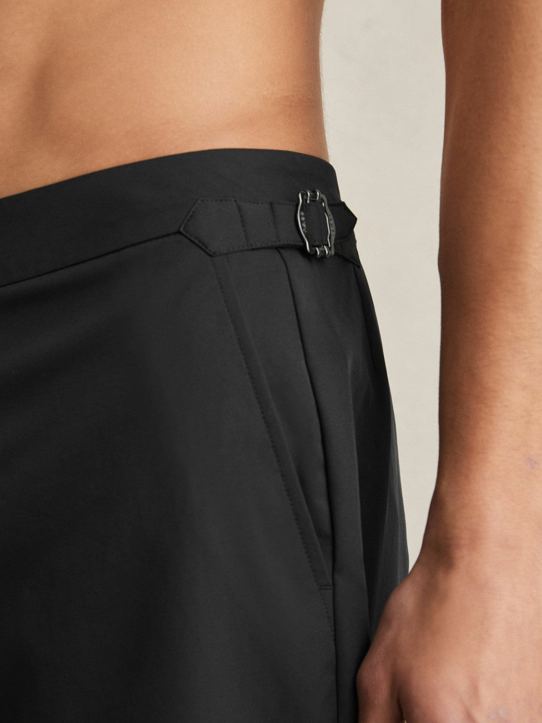 Reiss Best Seller - Side-Adjuster Swim Shorts in Black