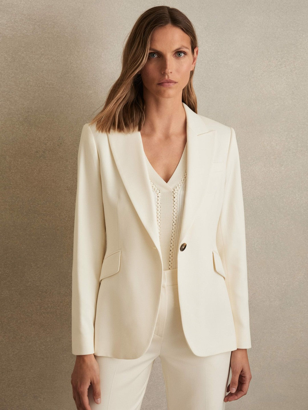 Reiss Affordable - Single-Breasted Peak-Lapel Tailored Blazer in Cream