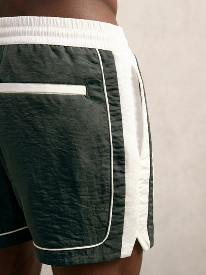 Reiss Offer - Colour-Block Piped-Trim Swim Shorts in Dark Green/White