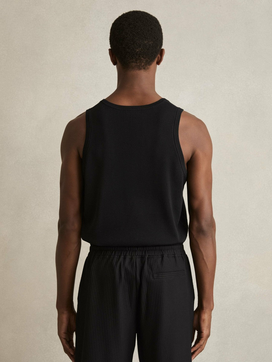 Reiss Savings - Textured Crew Neck Ribbed Vest in Black