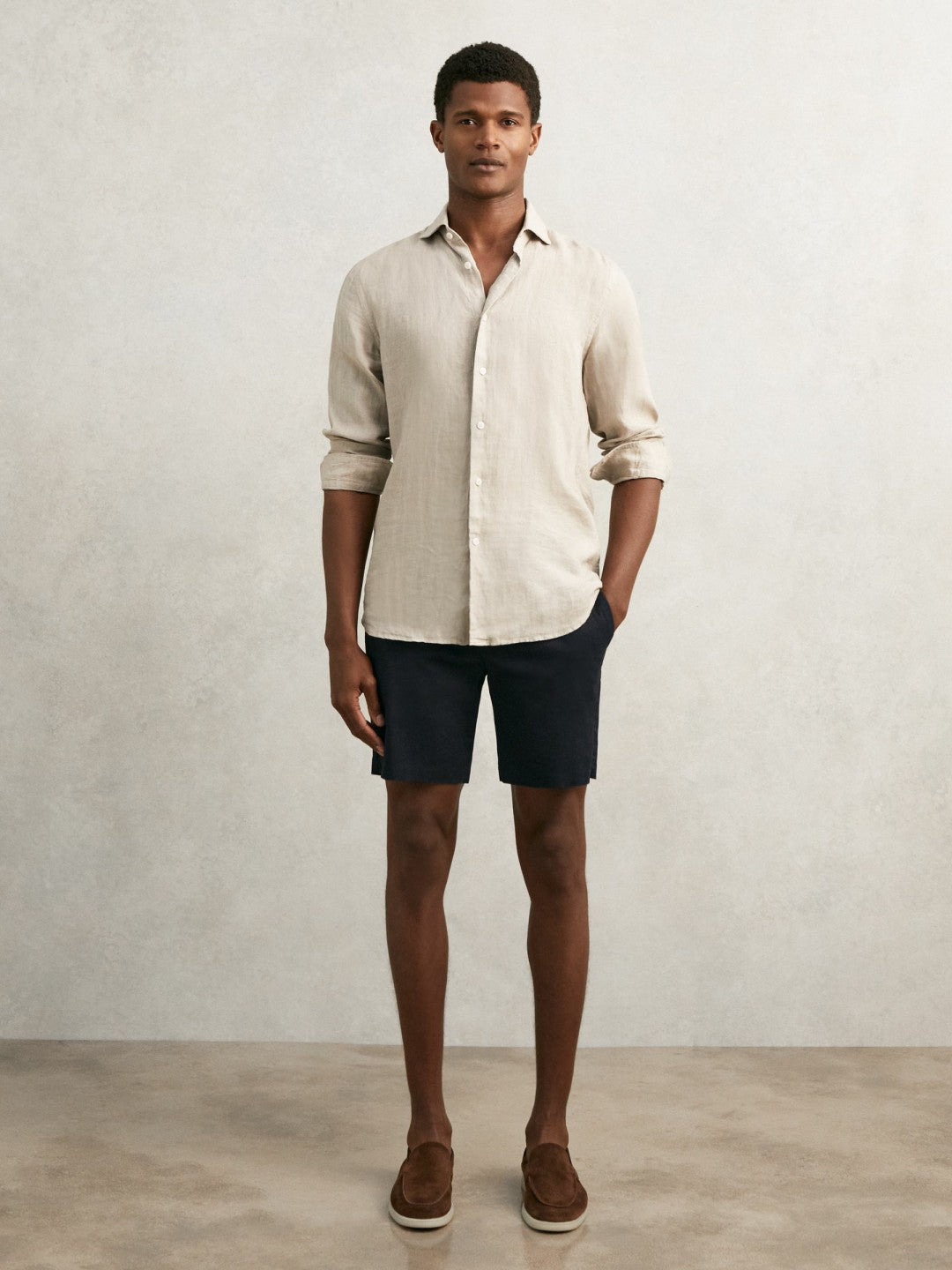 Reiss Short Length Casual Chino Shorts in Navy