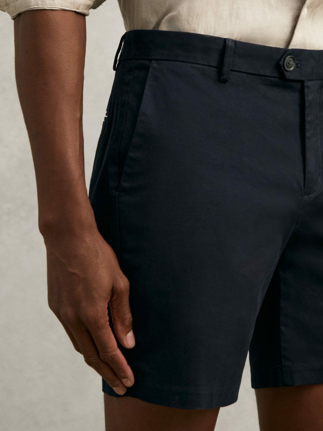 Reiss Short Length Casual Chino Shorts in Navy