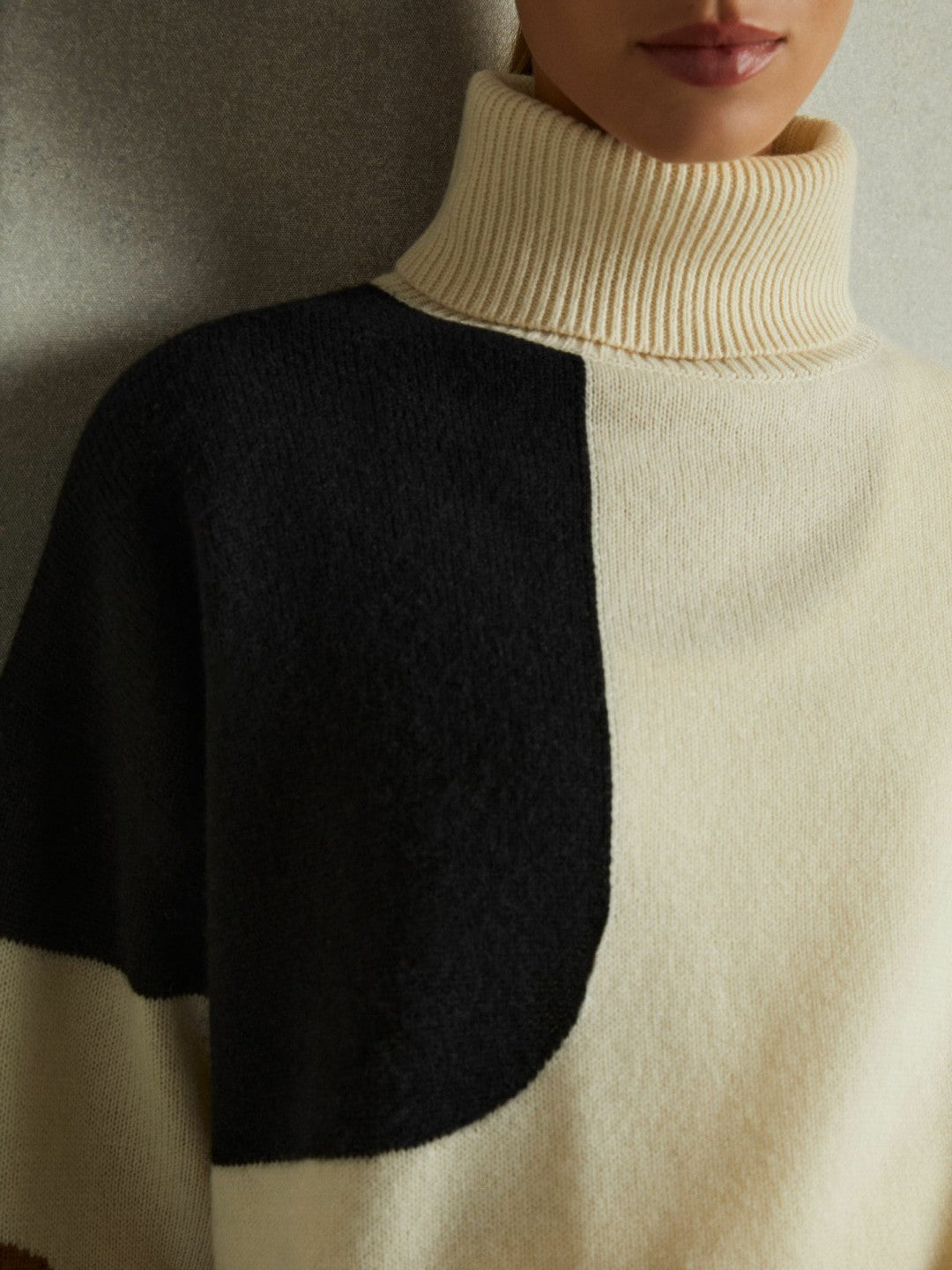 Reiss Affordable - Wool-Cashmere Colourblock-Intarsia Jumper in Cream/Brown