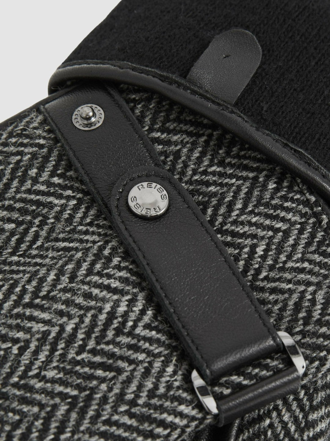 Reiss Popular Choice - Leather And Wool-Blend Herringbone Gloves in Black