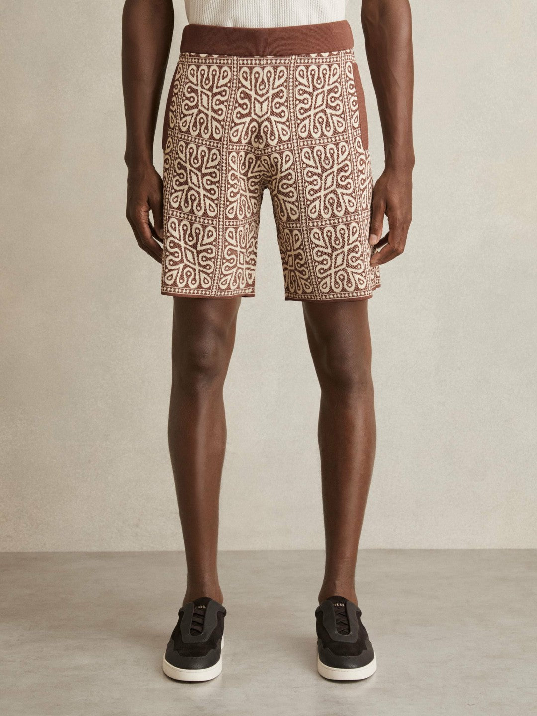 Reiss Sale - Tile Pattern Knit Shorts in Brown/White