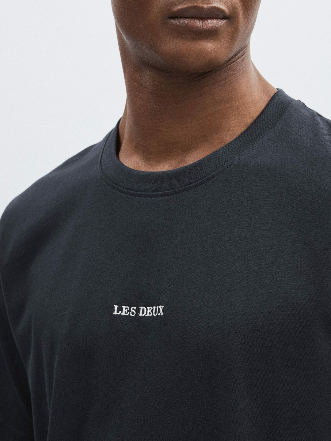 Reiss Popular Choice - Les Deux Cotton Logo T-Shirt in Navy Blue