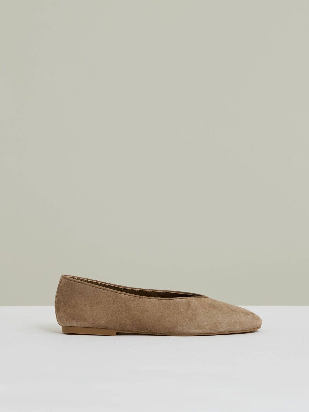 Reiss Value - Leather Rounded-Point Toe Ballet Flats in Taupe