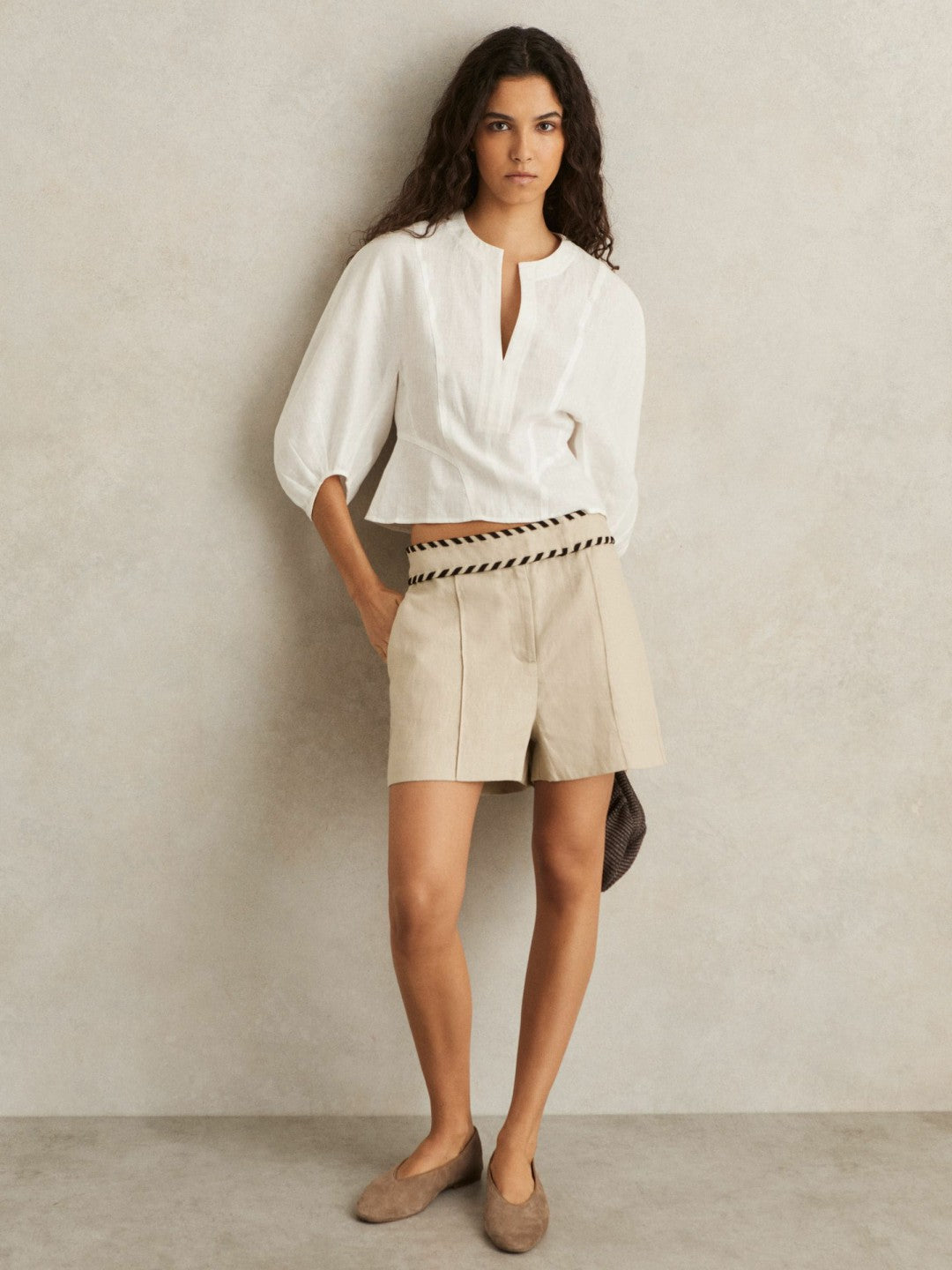 Reiss Value - Leather Rounded-Point Toe Ballet Flats in Taupe