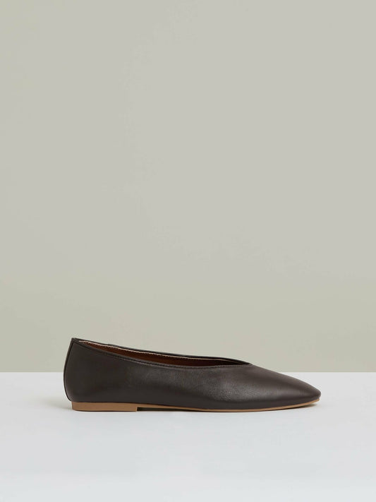 Reiss Featured - Leather Rounded-Point Toe Ballet Flats in Chocolate