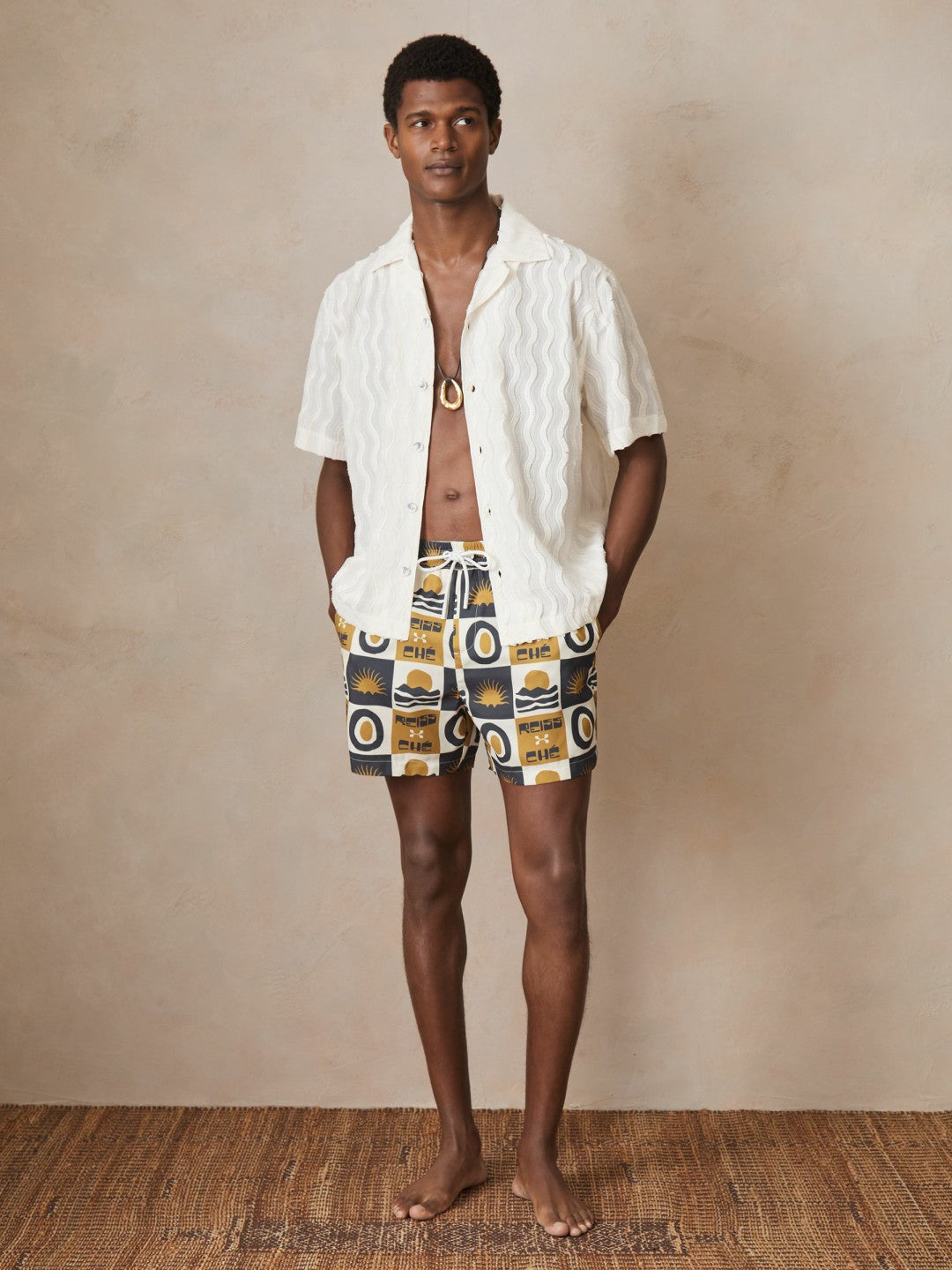 Reiss Popular Choice - | Ché Sunset-Print Swim Shorts in Olive Green